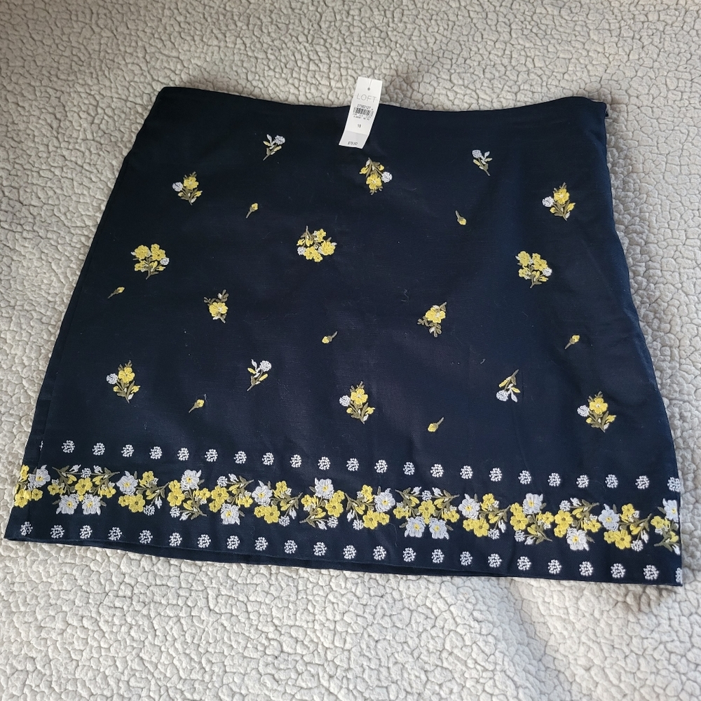 Navy Loft floral skirt size 18